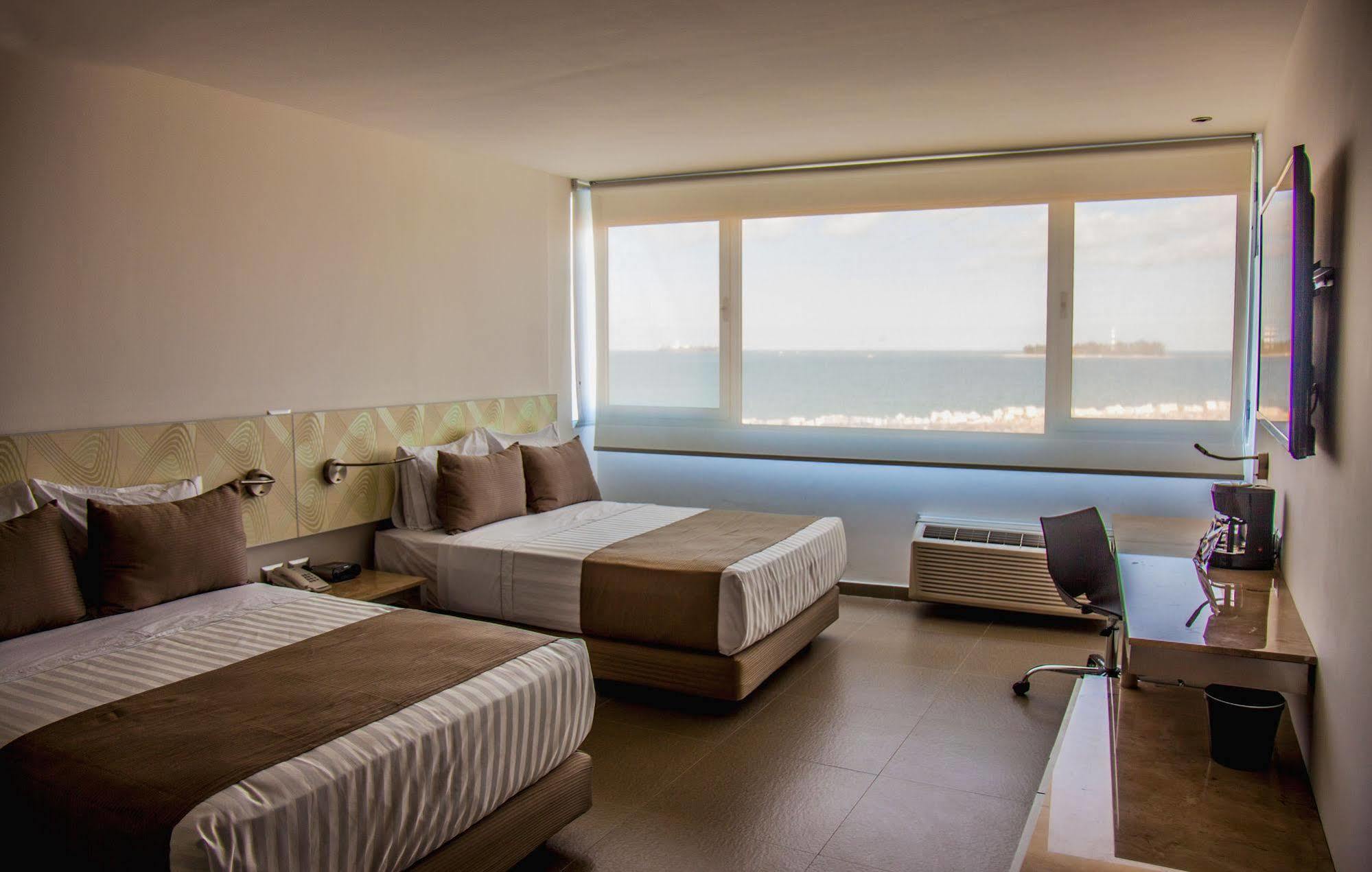 Hotel Punta Azul ベラクルス エクステリア 写真